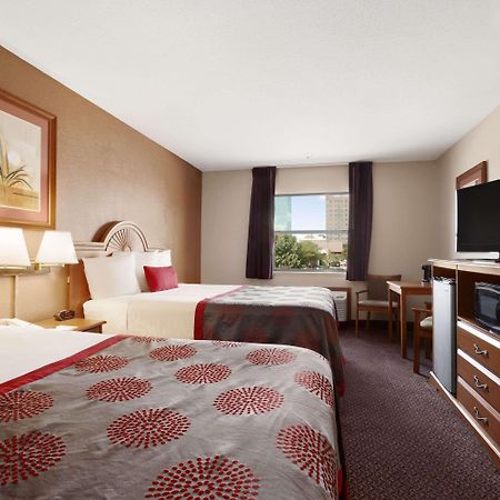Ramada By Wyndham Sioux City Zewnętrze zdjęcie
