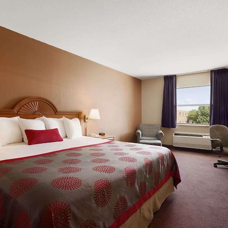Ramada By Wyndham Sioux City Zewnętrze zdjęcie