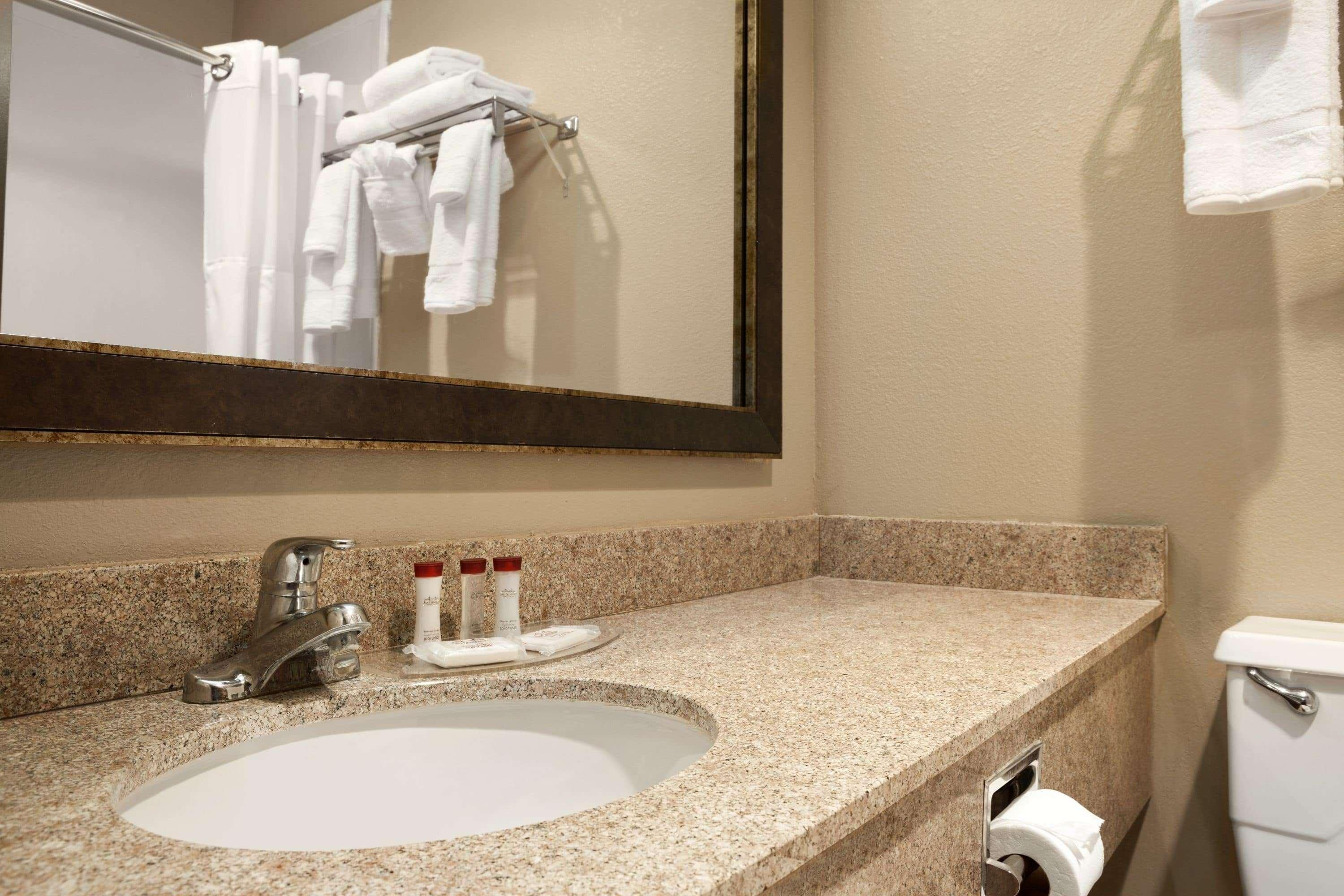 Ramada By Wyndham Sioux City Zewnętrze zdjęcie