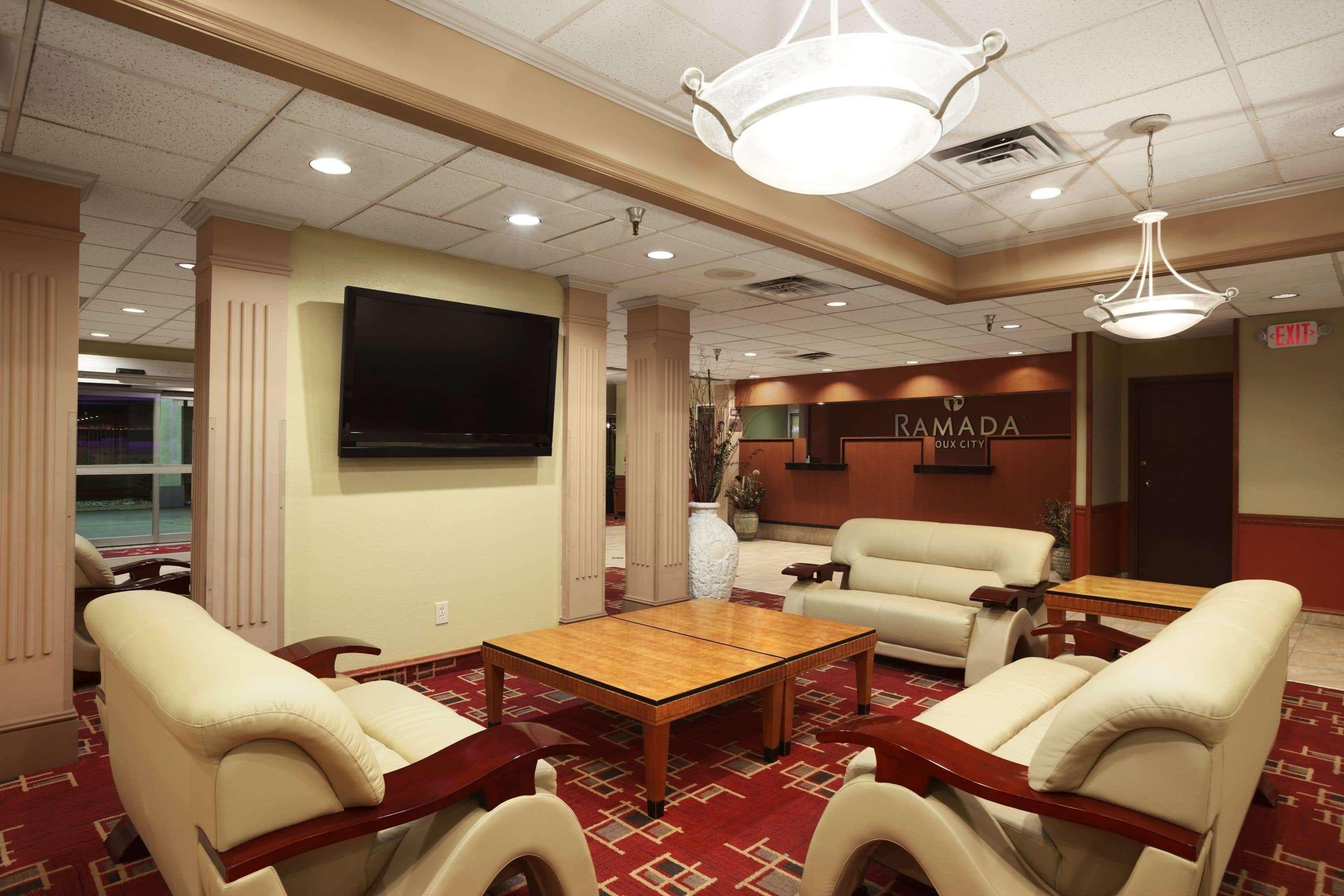 Ramada By Wyndham Sioux City Zewnętrze zdjęcie